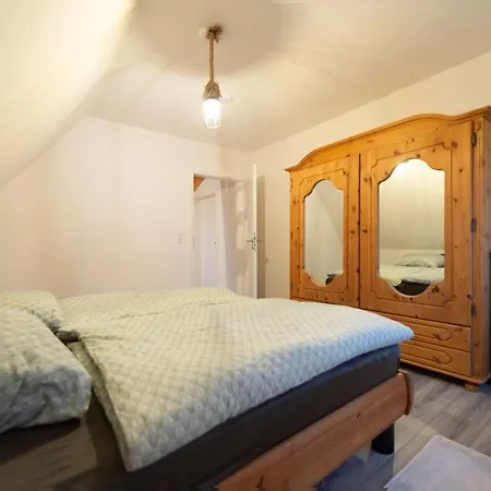 With 3 Bedrooms Άουριχ